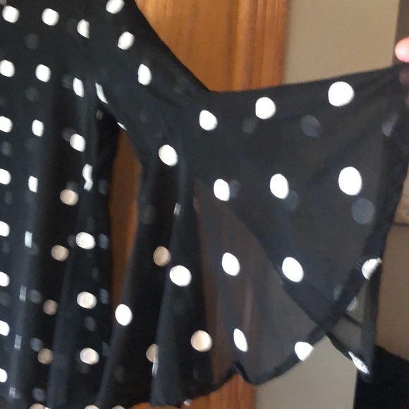 Sheer black and off white flared top with flared split sleeves. - Picture 2 of 11